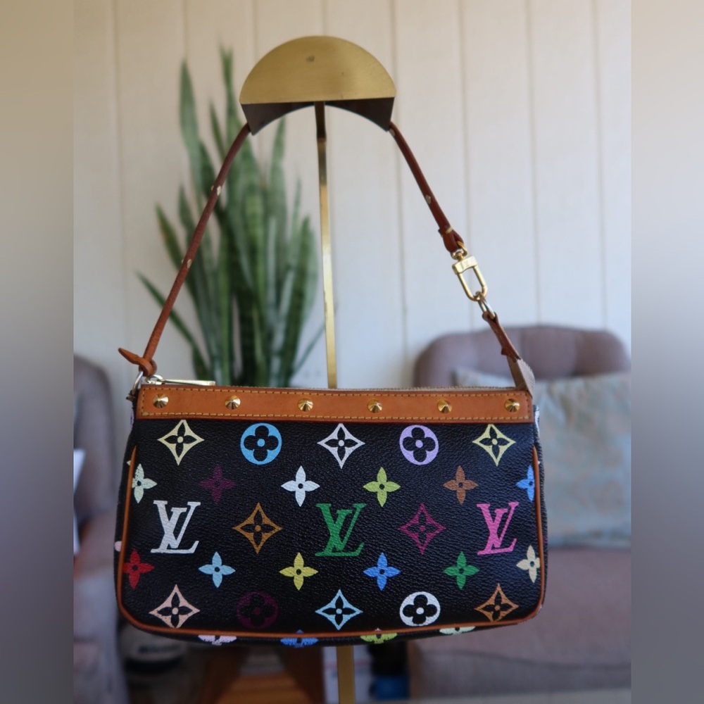 SOLD!!!Louis Vuitton Murakami Black Pochette - Picture 2 of 14